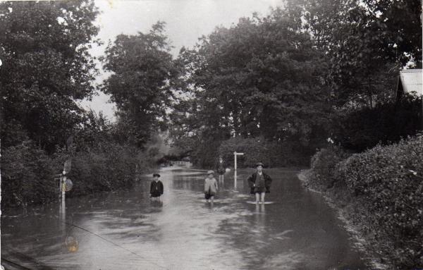 Floods in the Street 1912